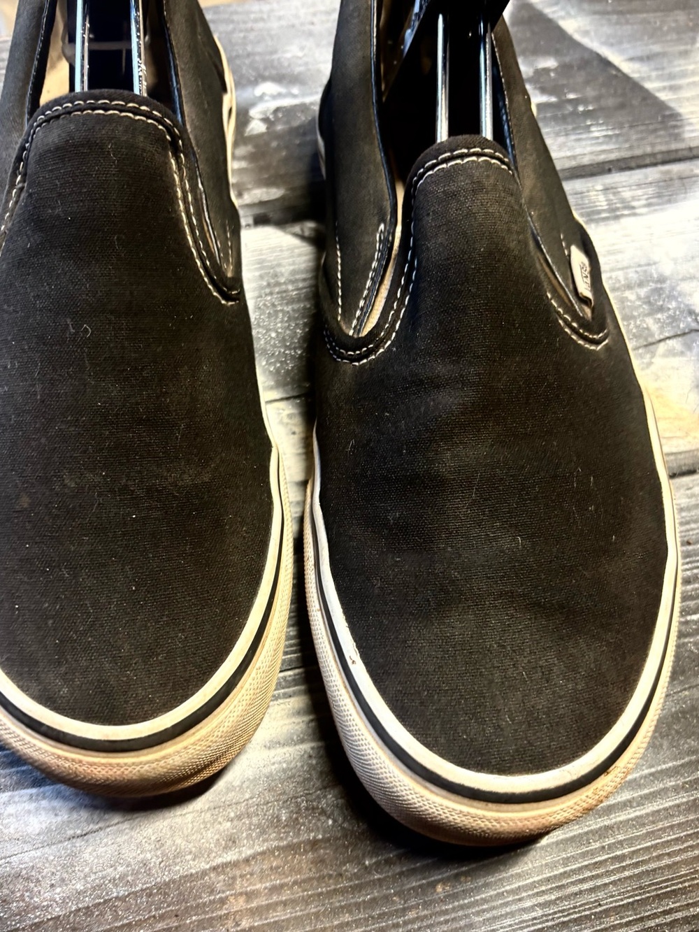 Vans Classic Slip-On Men's Sneakers in Black size 9